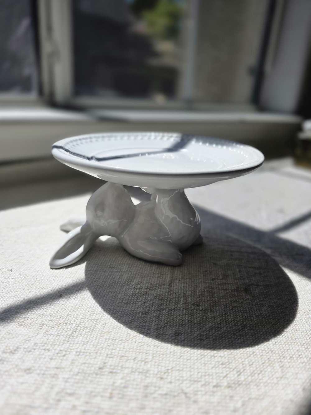 Pottery Barn White Ceramic Bunny Pedestal Dish - Decorative Home Art 🐇